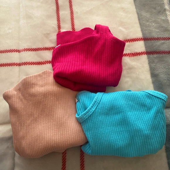 Bundle of garage tops all new condition!💓 - Picture 1 of 2